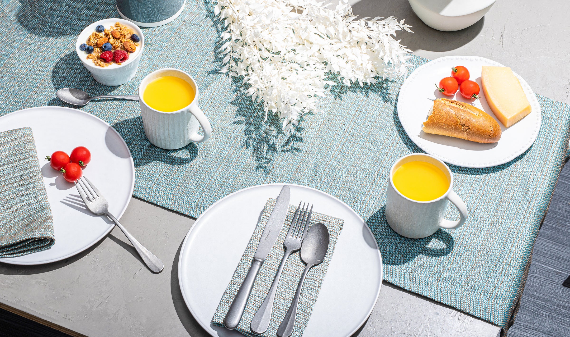 Luxurious Easy-Care Table Linens